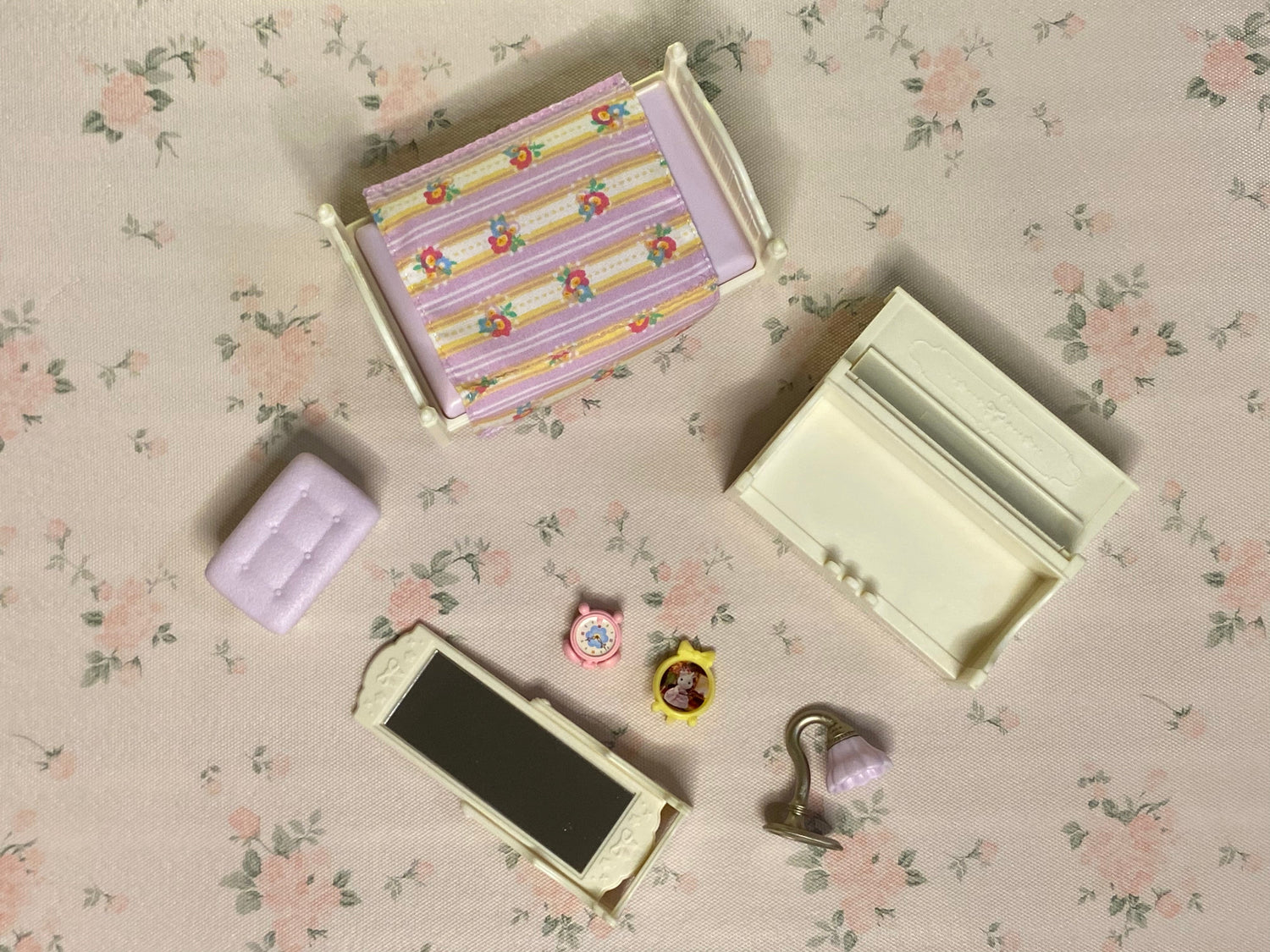 Separate furnitures & accessories 🐰