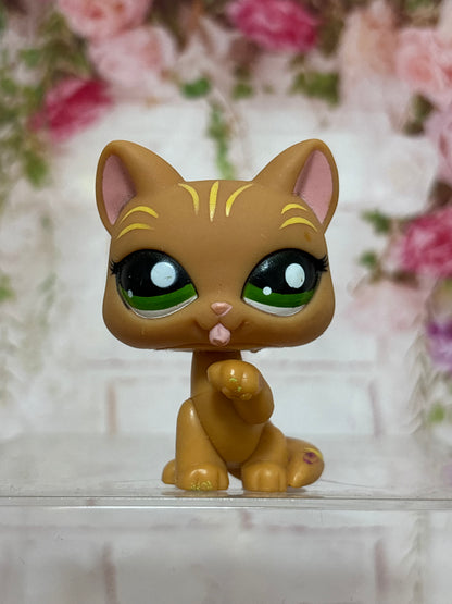 LPS Paw Up Cat